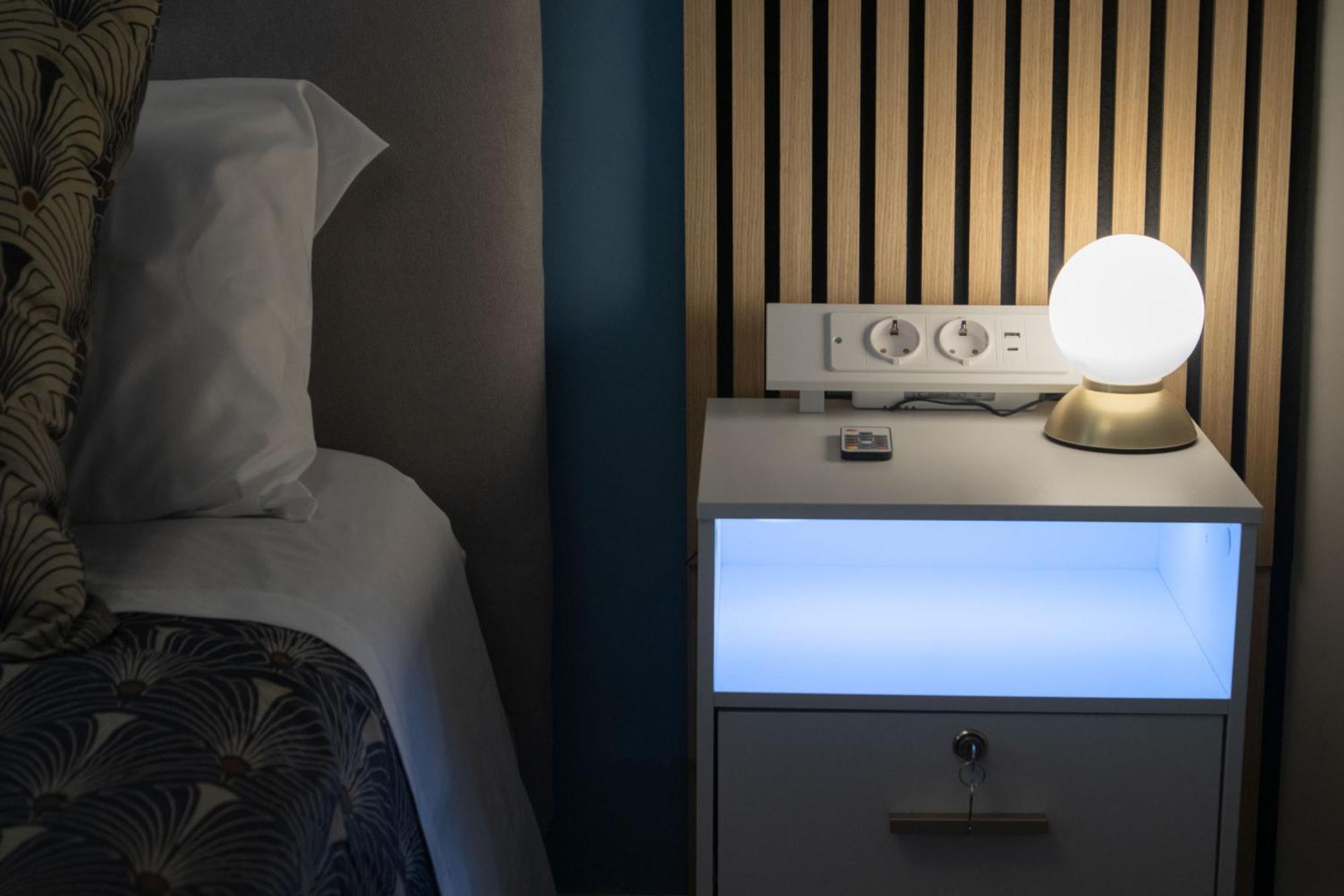 Sara's - Modern Near Metro, Perfect For Families And Groups In *