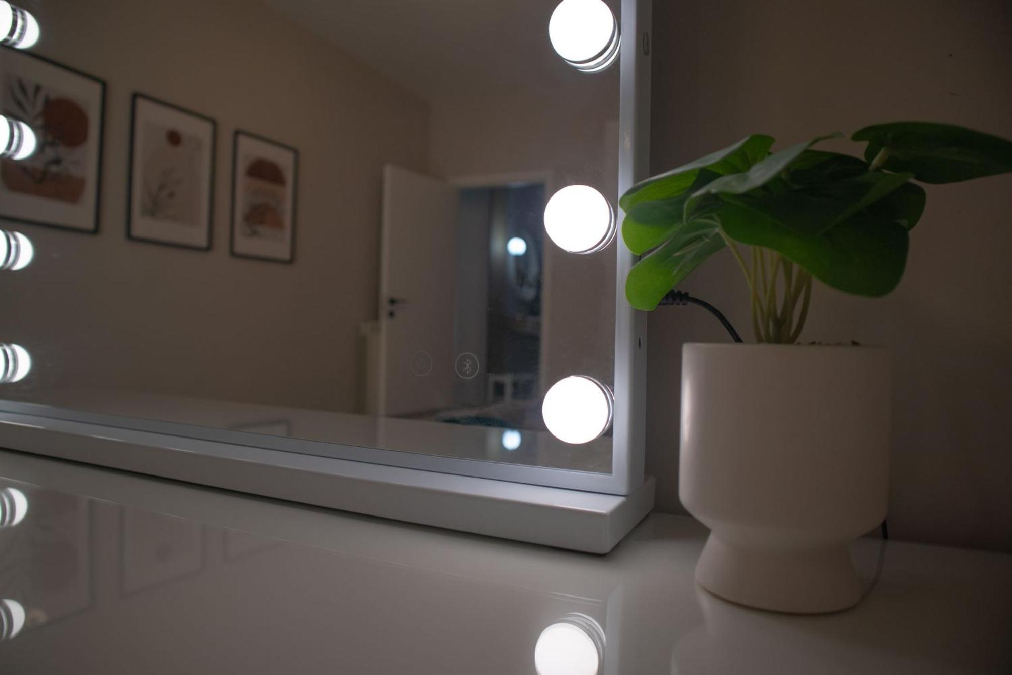 Sara's - Modern Near Metro, Perfect For Families And Groups In Apartamento Roma