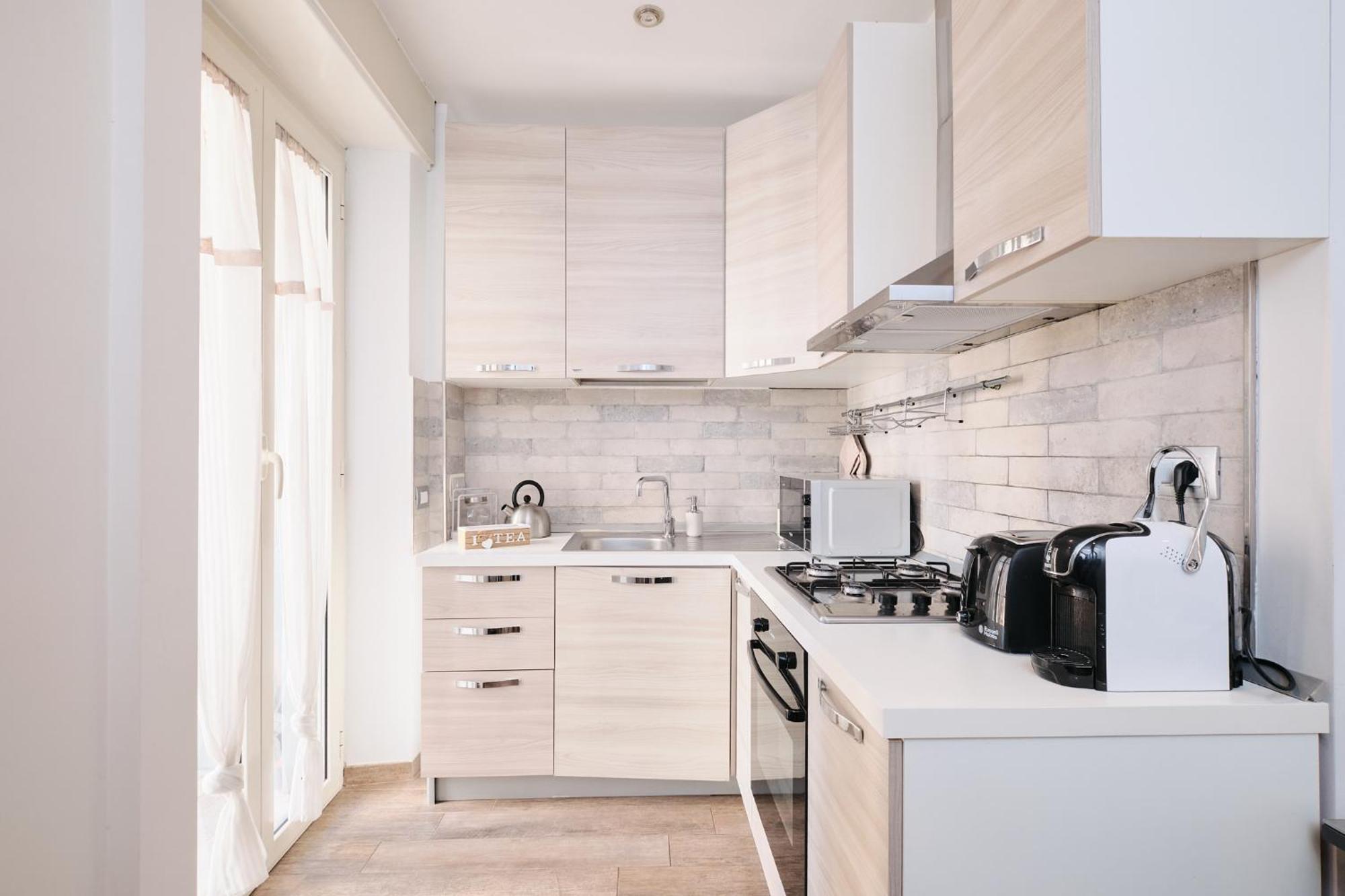 Appartamento A Few Minutes From The Colosseum - Free Wi-fi & Netflix