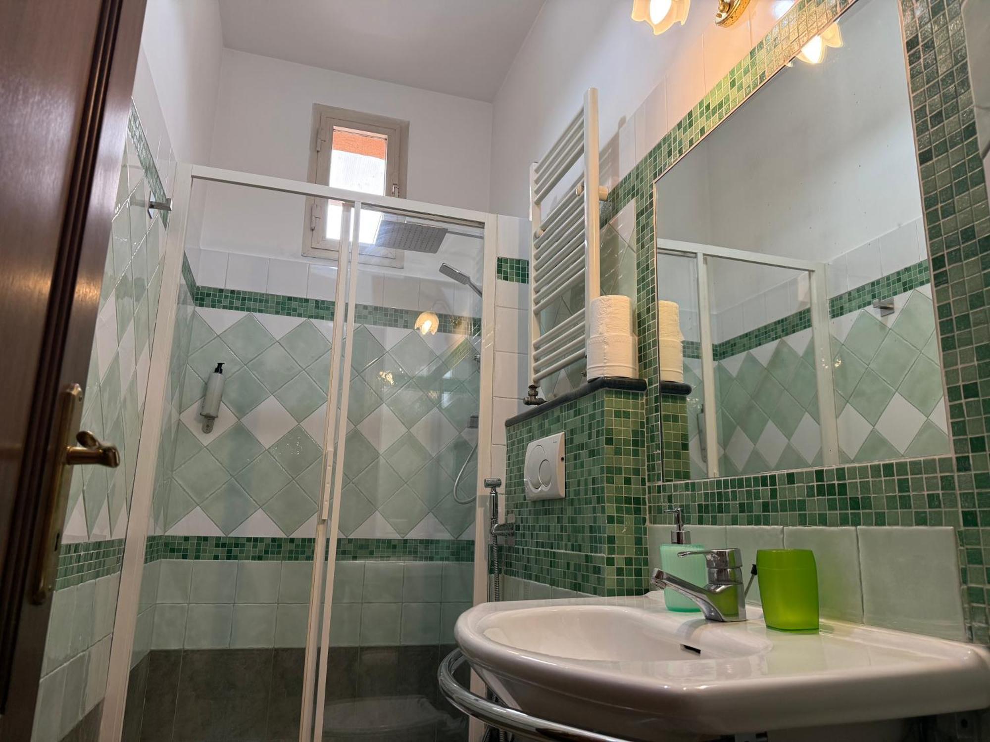Domi 10 Apartment, Stazione Termini, Via Curtatone 12 Leilighet Roma