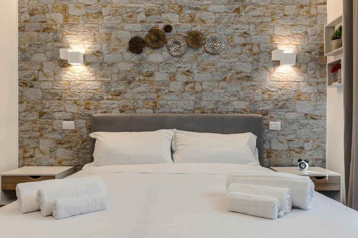 Hadrian's House Apartment