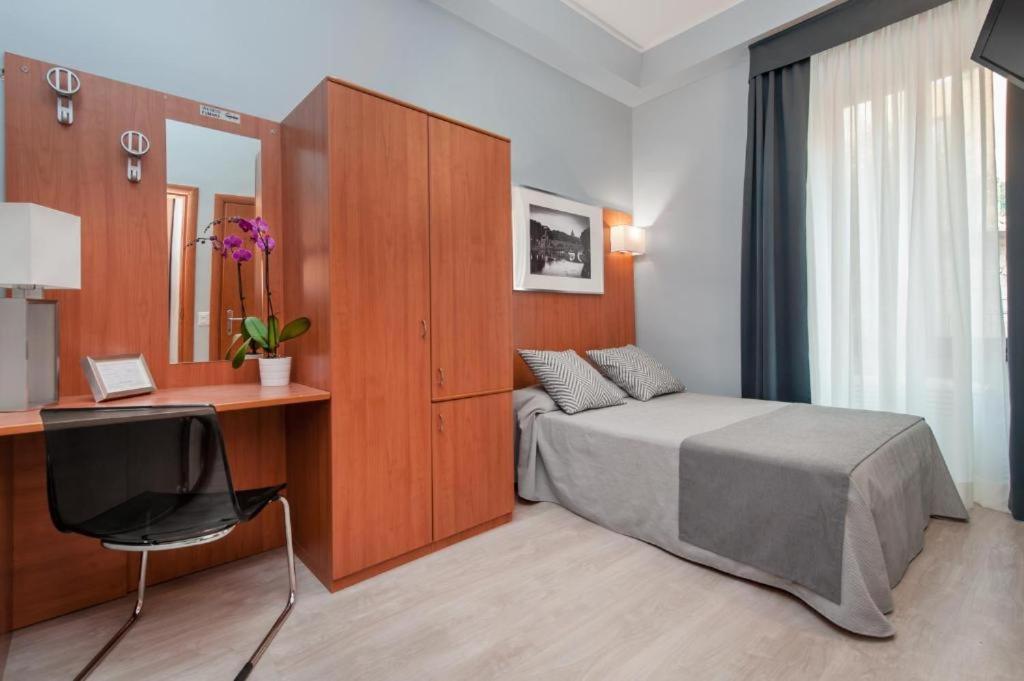 Hotel Roi *