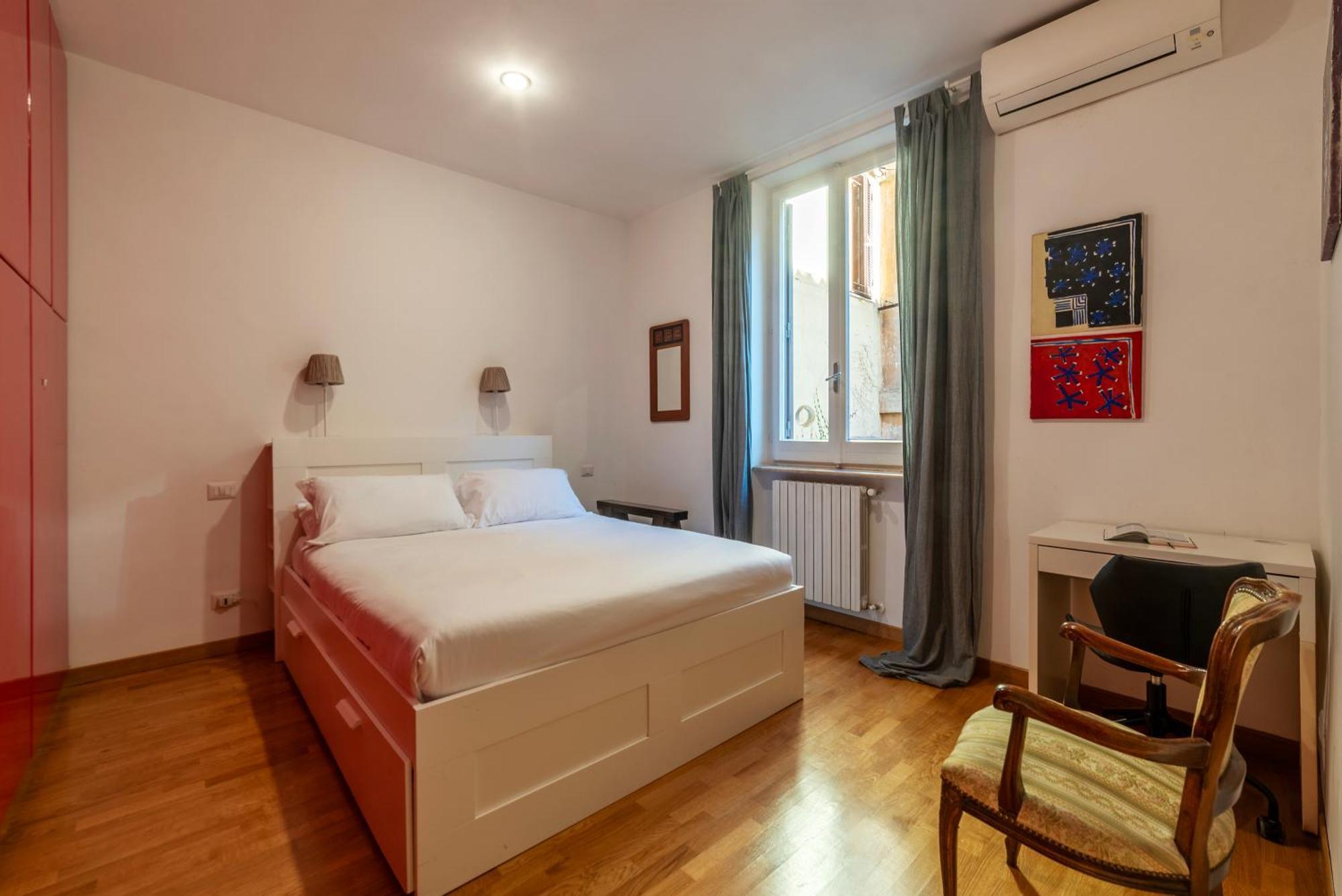 With Terrace Near Piazza Navona - Fromhometorome