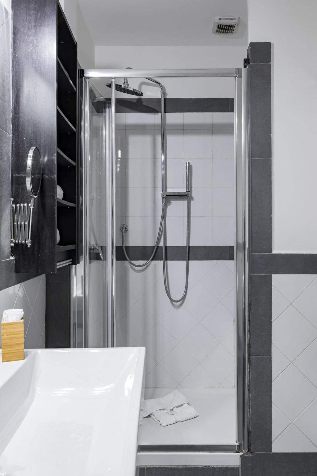 Trevi Modern Loft Apartment Apartamento *