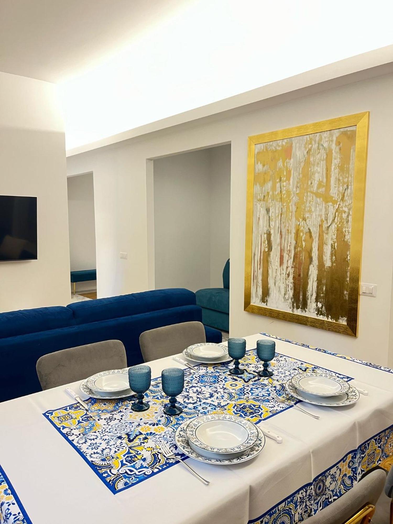 Savoia House, Modern Near Borghese Roma
