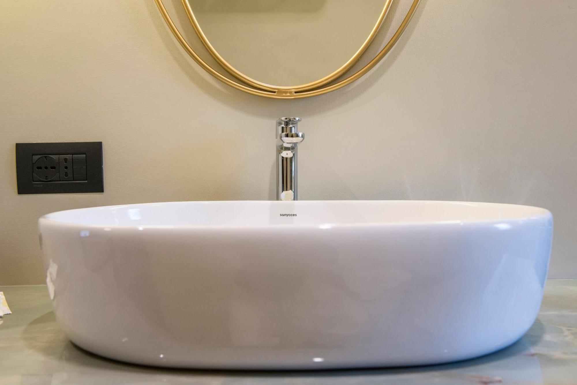 Bocca Di Leone Luxury Rome