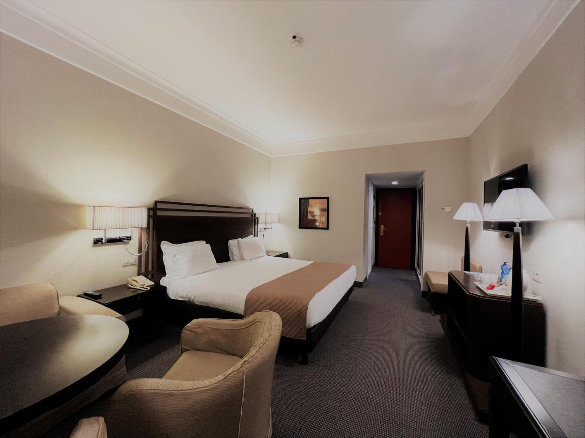 Crowne Plaza St. Peter's By Ihg 4* Roma