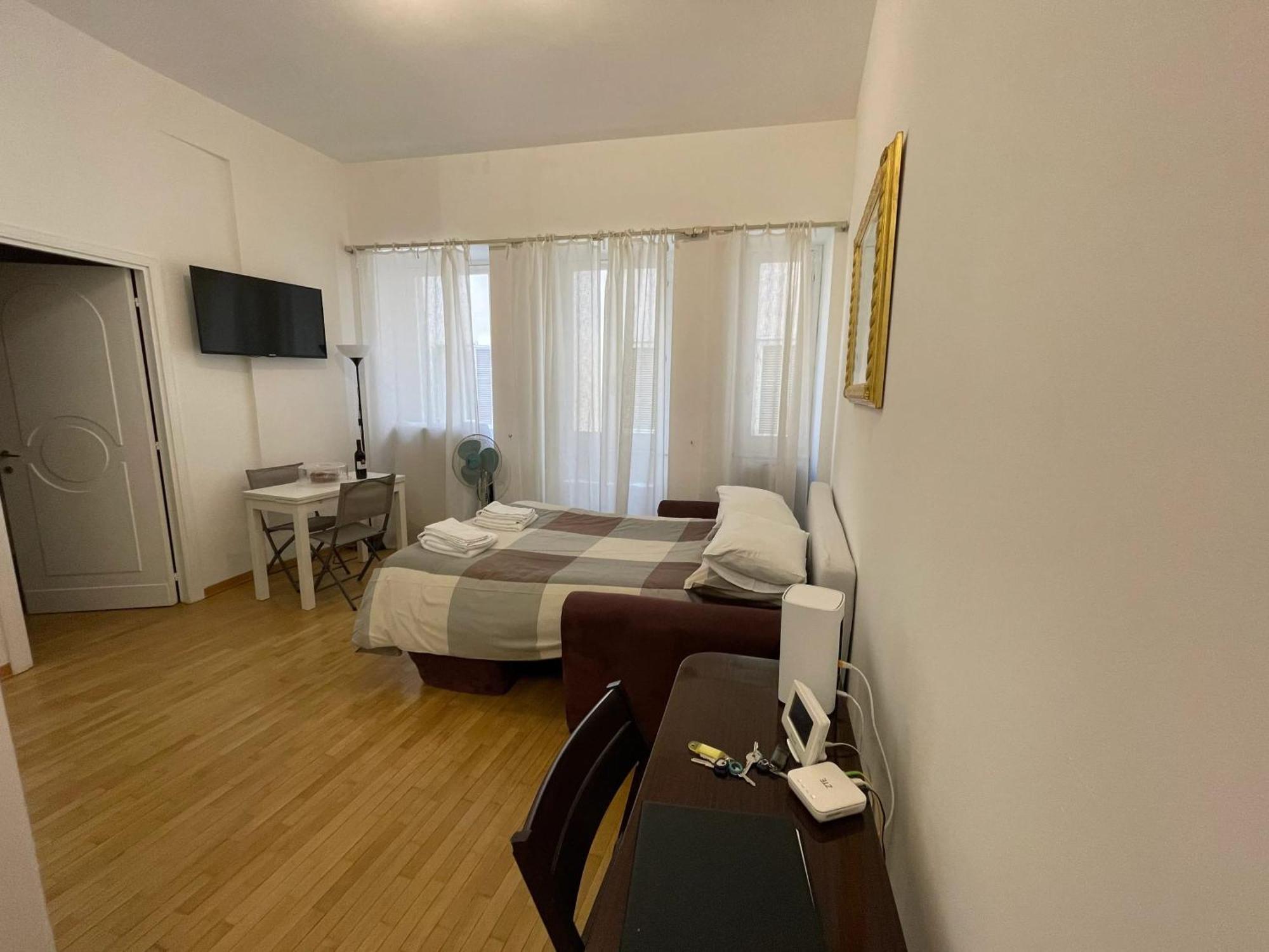 Appartamento Charming Near The Colosseum 60 Sqm 4 Pers Air Conditiond *