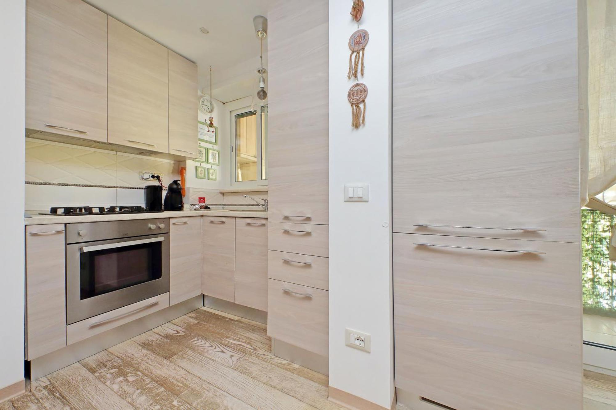 1br Flat With Balcony *