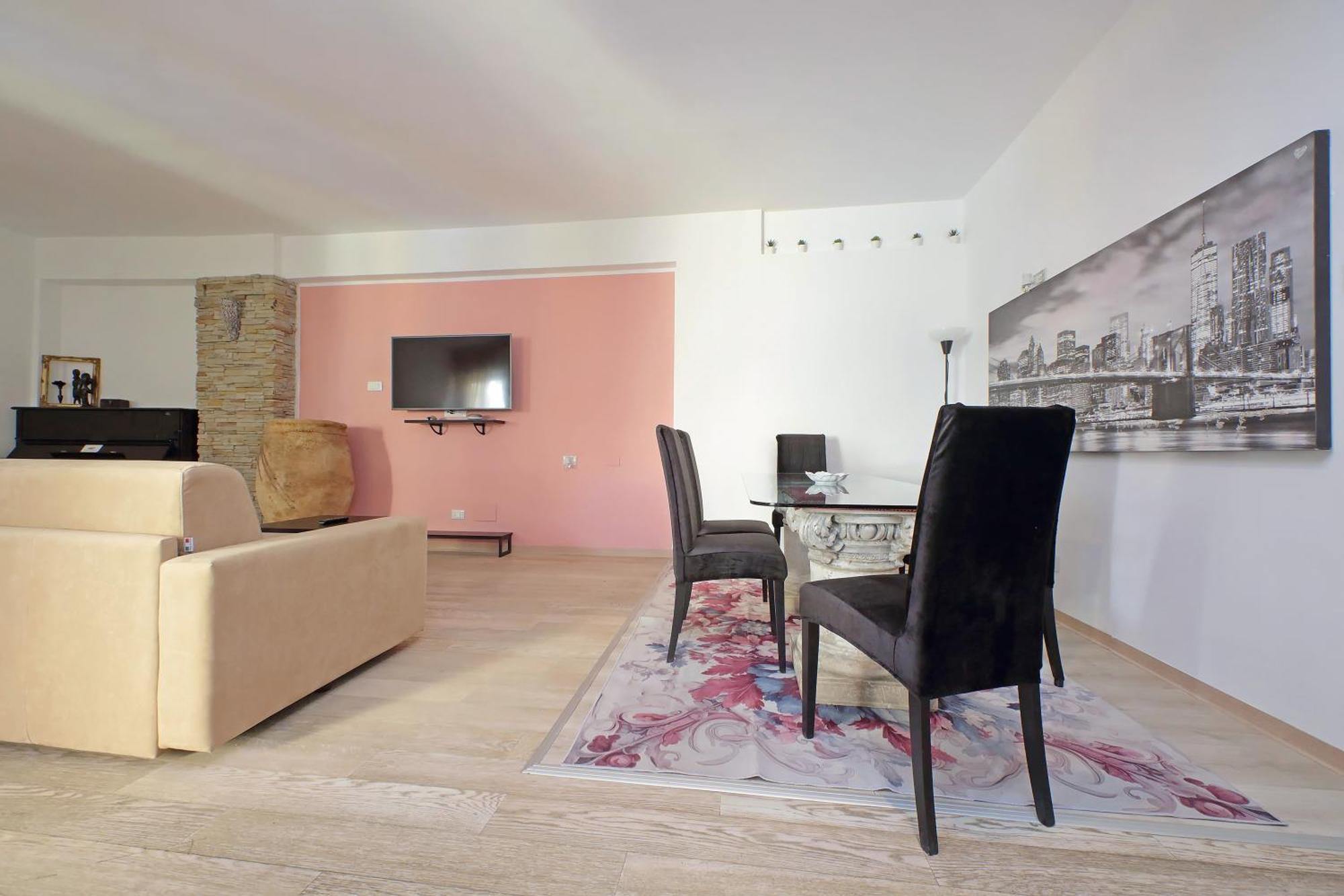 1br Flat With Balcony Appartamento