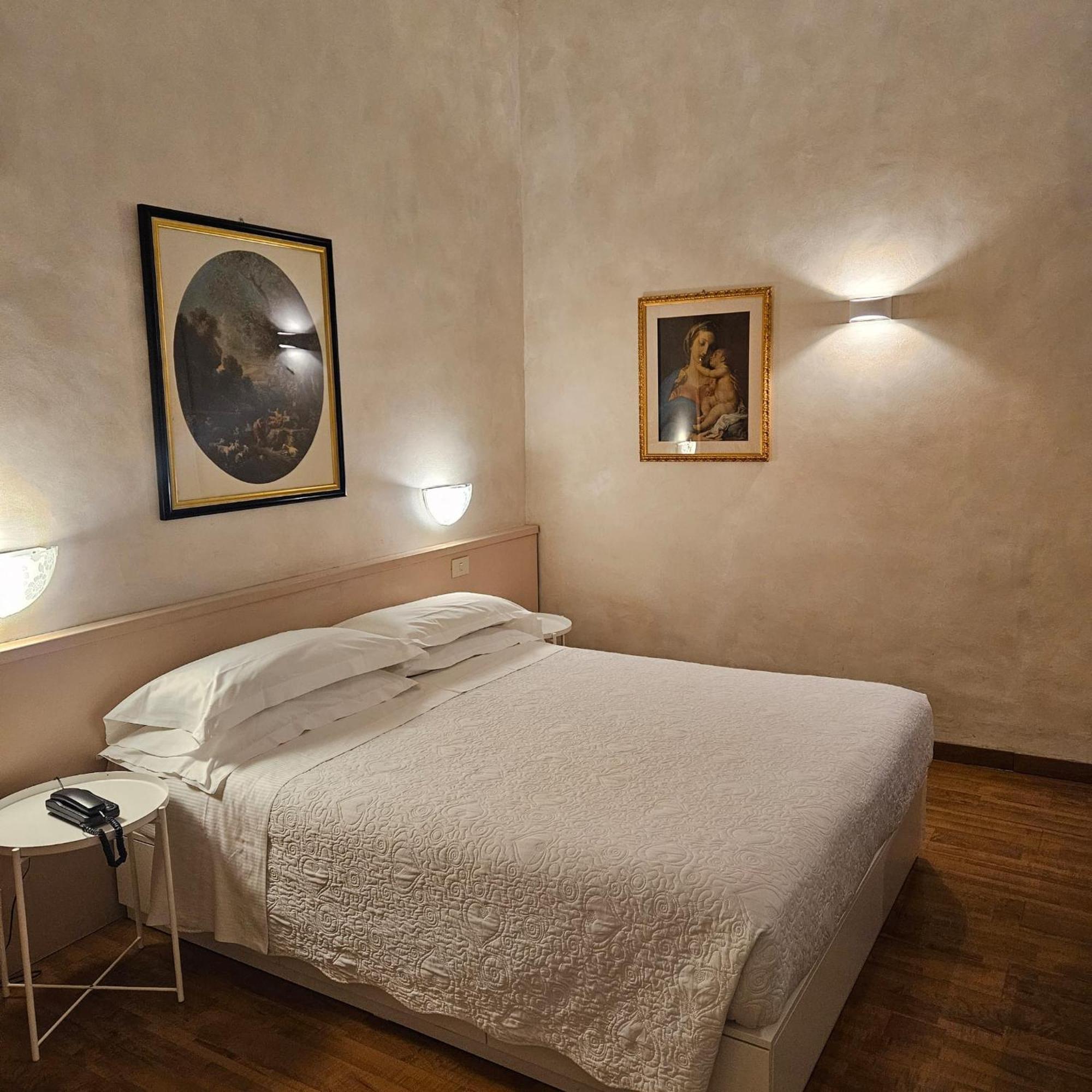 Julia Hotel 3*