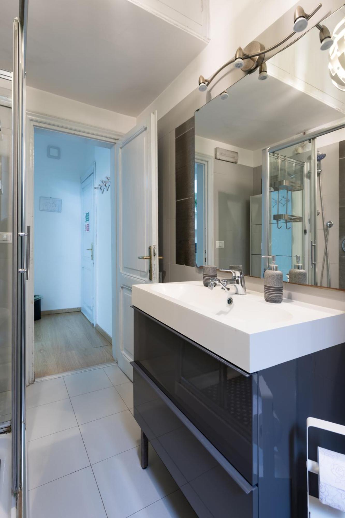 Bed & Breakfast Da Alessia Per Dormire Al Coppede 3*