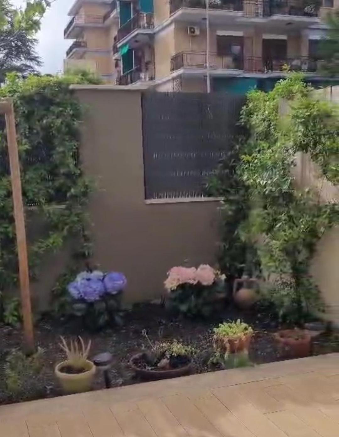 Leilighet Monolocale Nuova Costruzione Con Giardino Roma