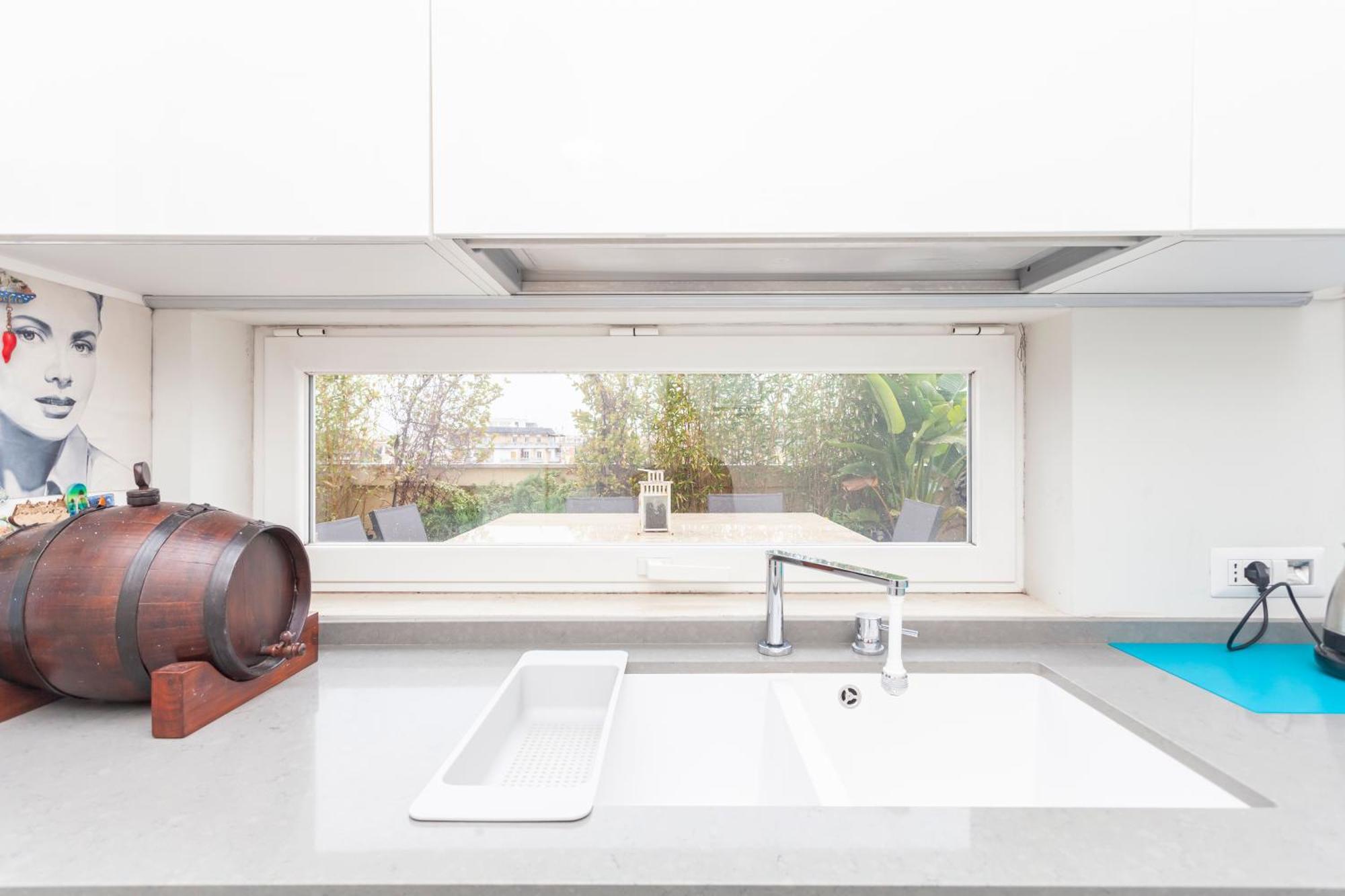 Appartamento Elegant Metro A - By Openroma *