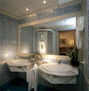 Hotell Ventura 3*