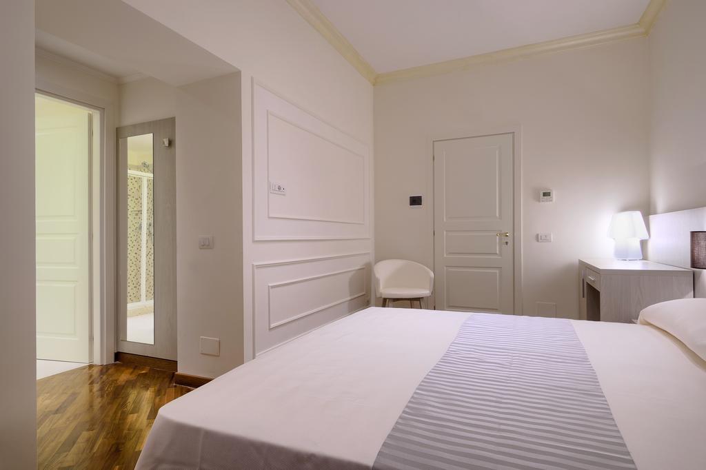 Lory House Pensión Roma