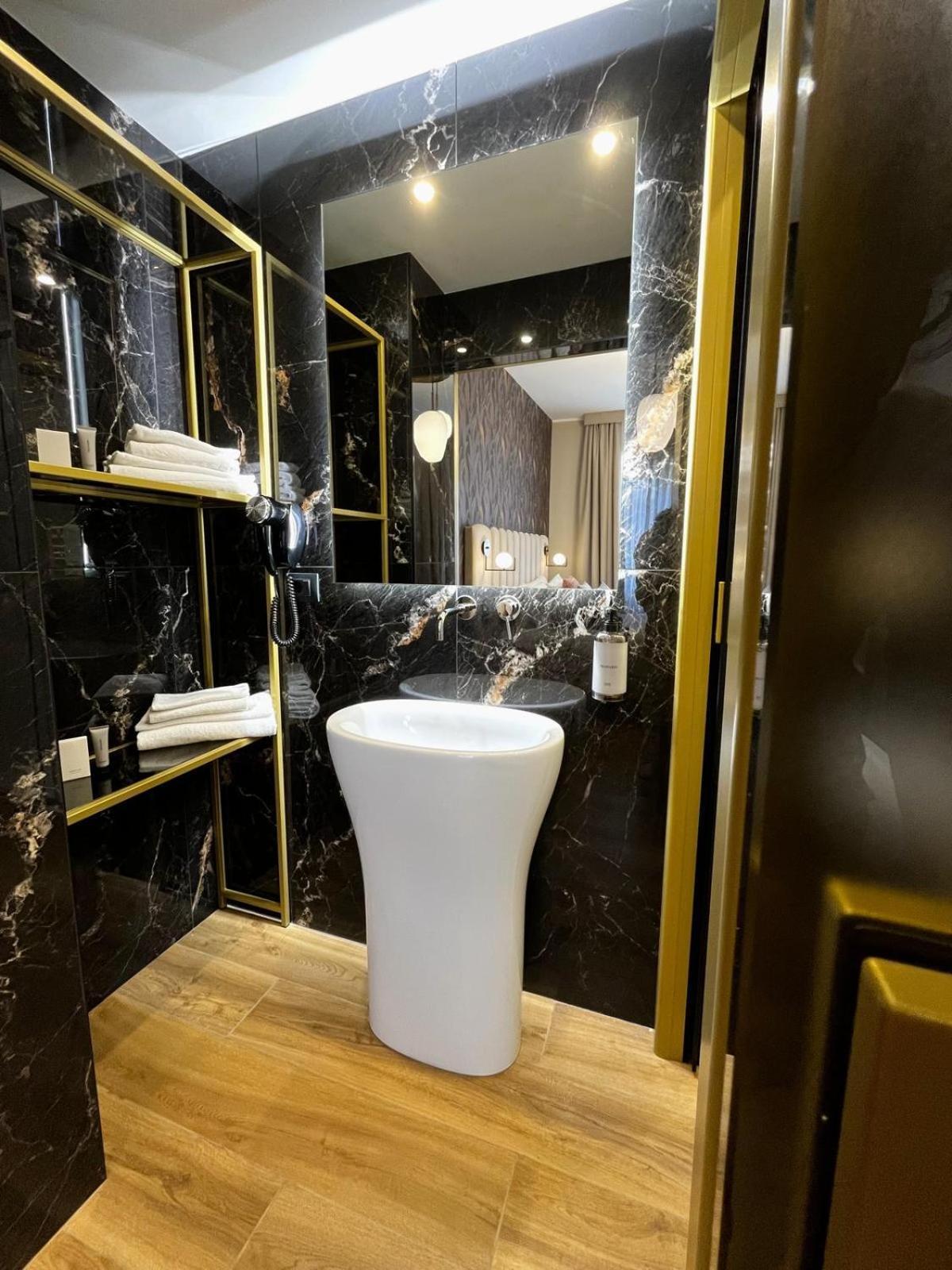 Mavi Luxury *