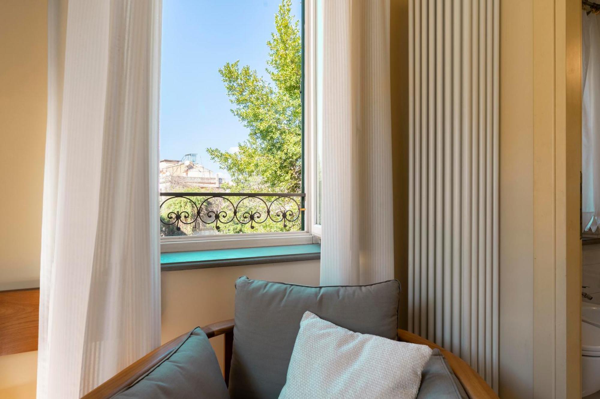 Palm Gallery Hotell