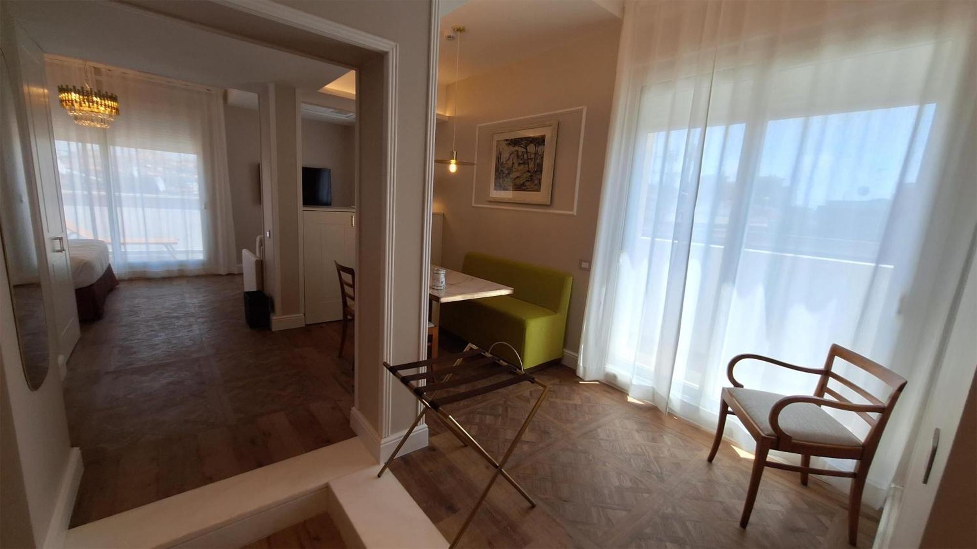 Western Rivoli Hotell 4*
