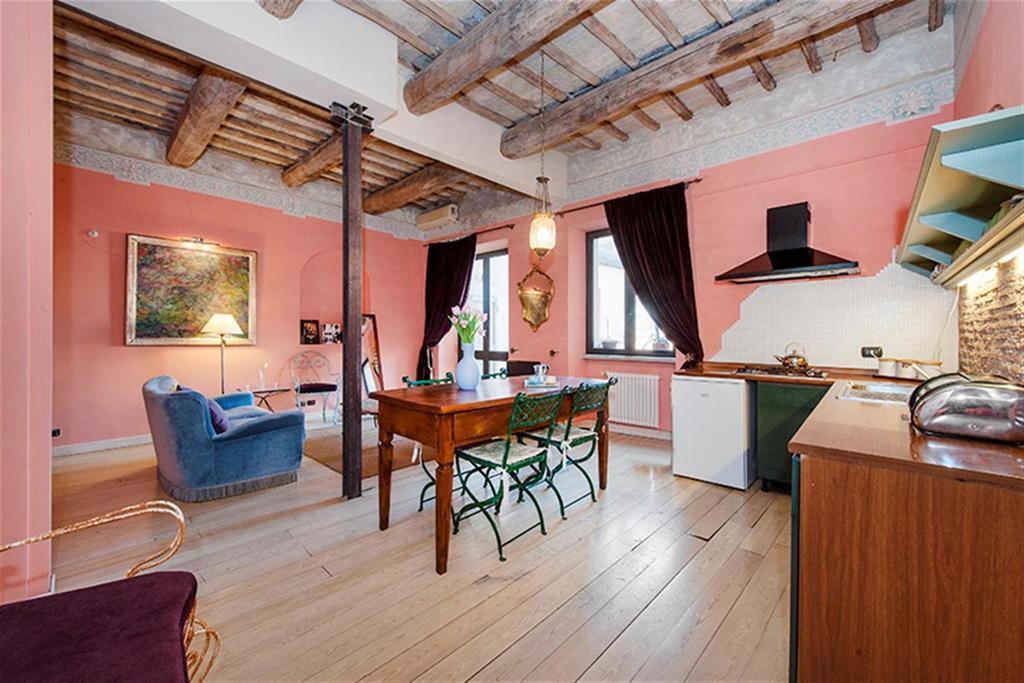 Friendly Rentals Artist Apartment Rome