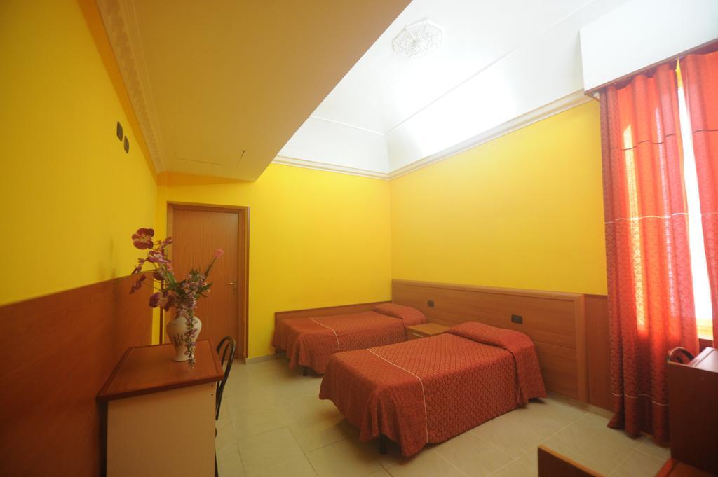 Hotell Lella 2*