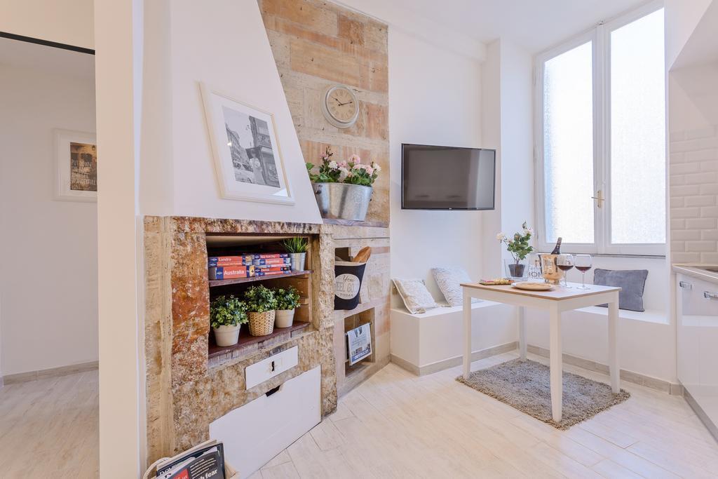 Leilighet Townhouse By The Spanish Steps