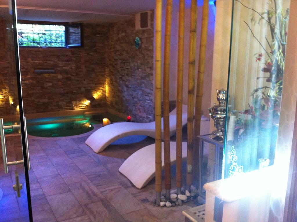 Alojamento de Acomodação e Pequeno-almoço Aurelia Garden Gold 2*