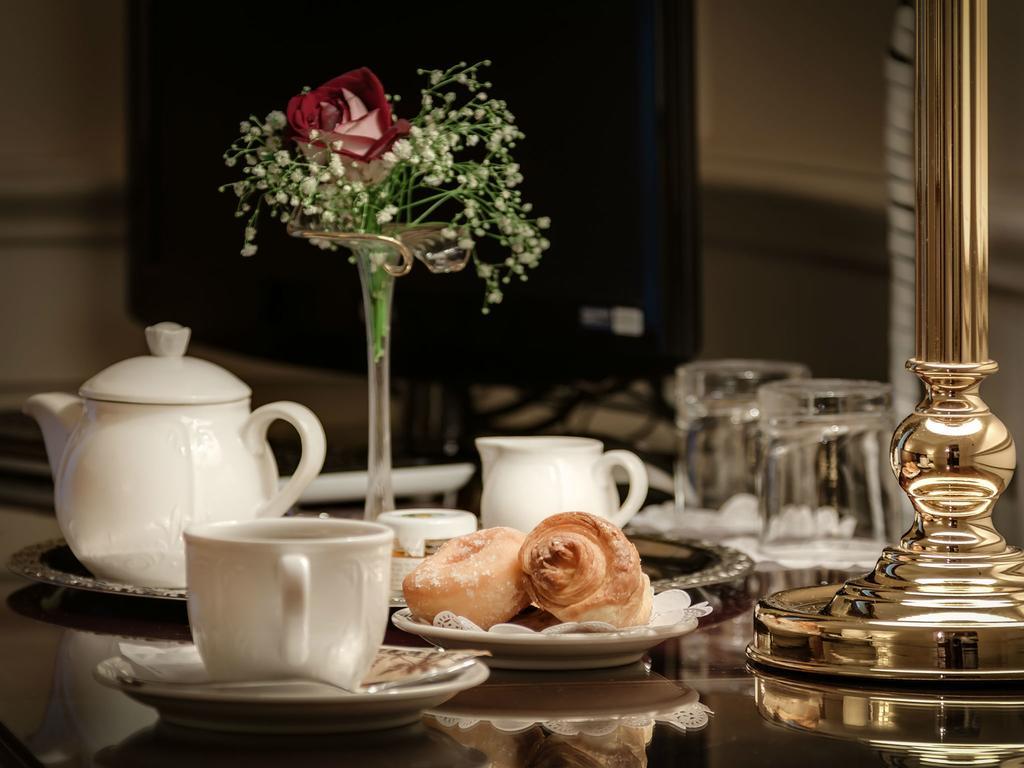 Hotell Palazzo Cardinal Cesi 4*