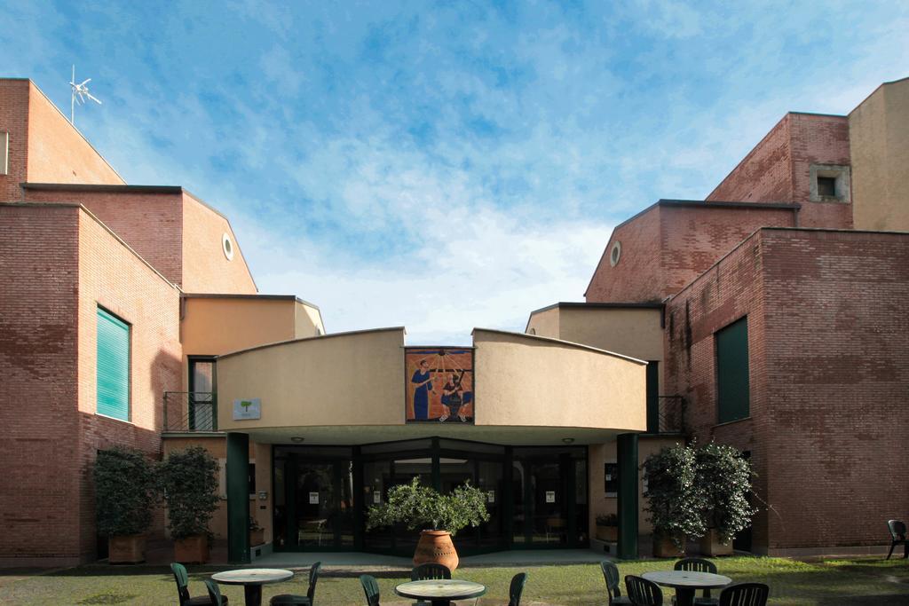 Kaire Hotel
