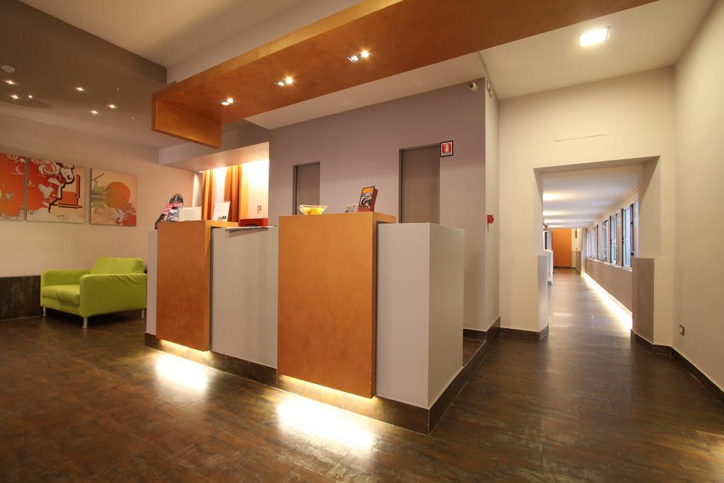 Hotel Clarin 2*