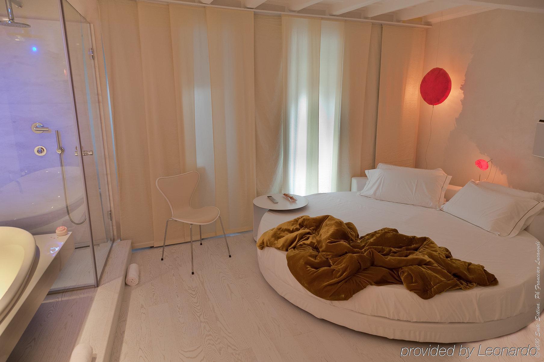 Suitesistina For Brave Lovers Bed & Breakfast Roma