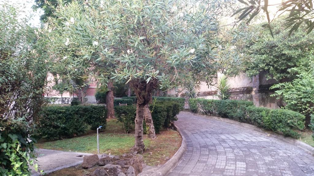 Vecchia 2* Rome