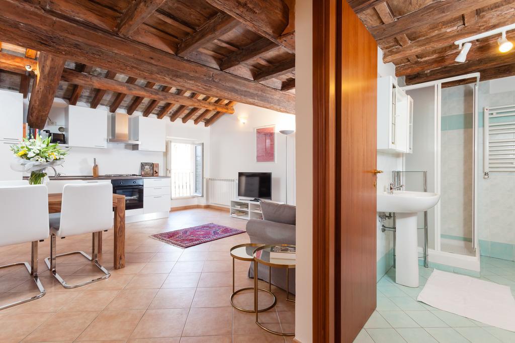 Maisonette Farnese Ferienhaus *