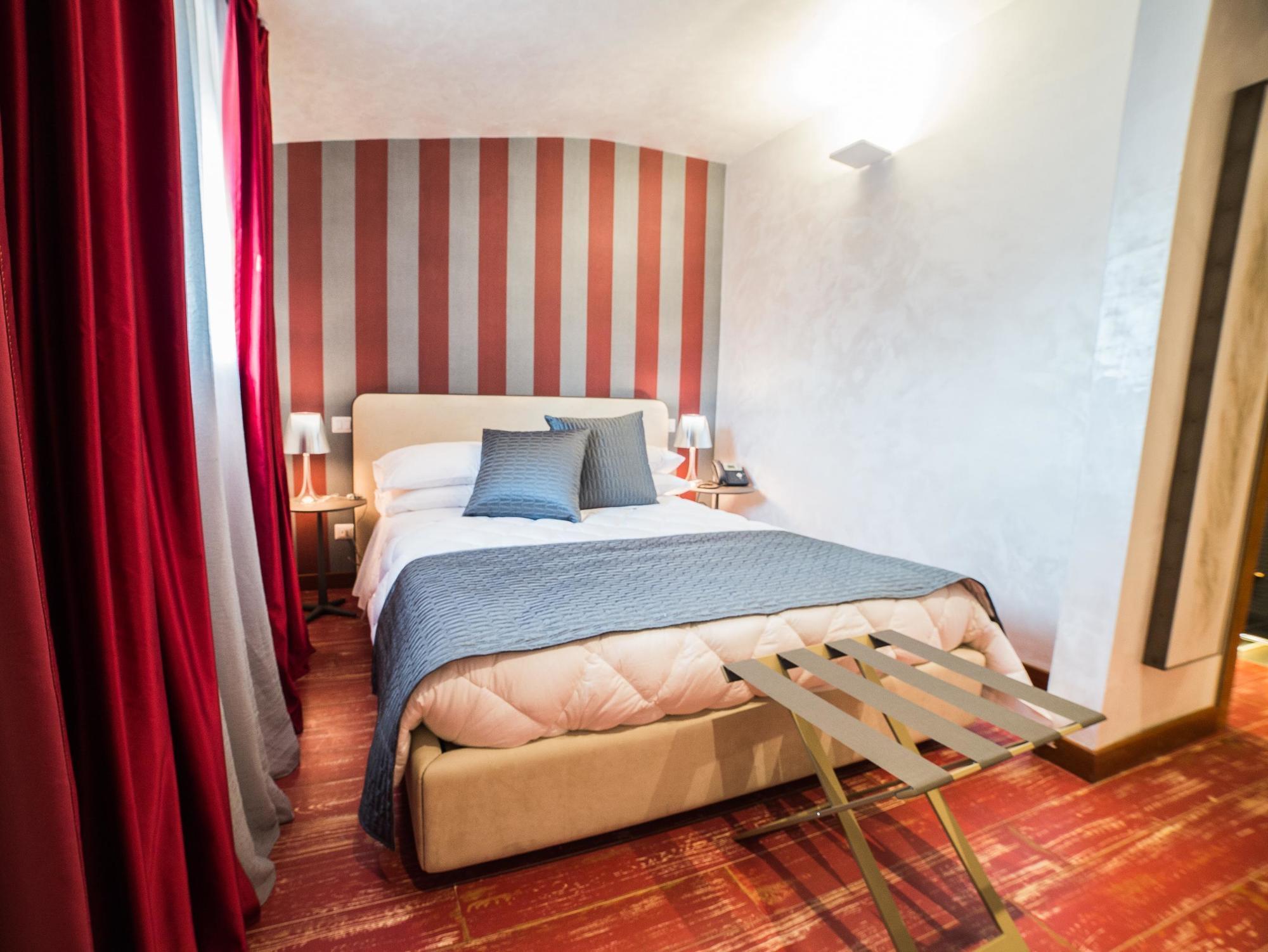 Hotell The Place 217