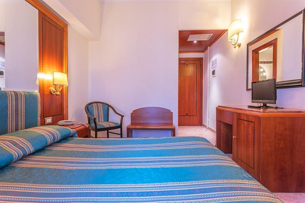 Hotel Raeli Luce Rome