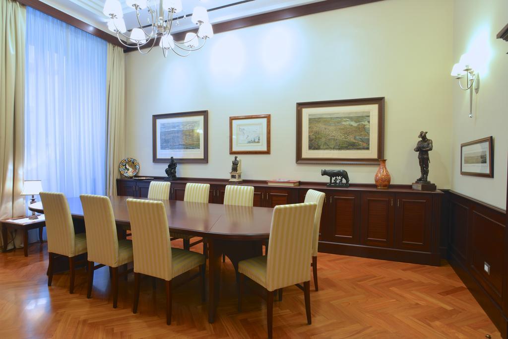 Domus Australia Hotell