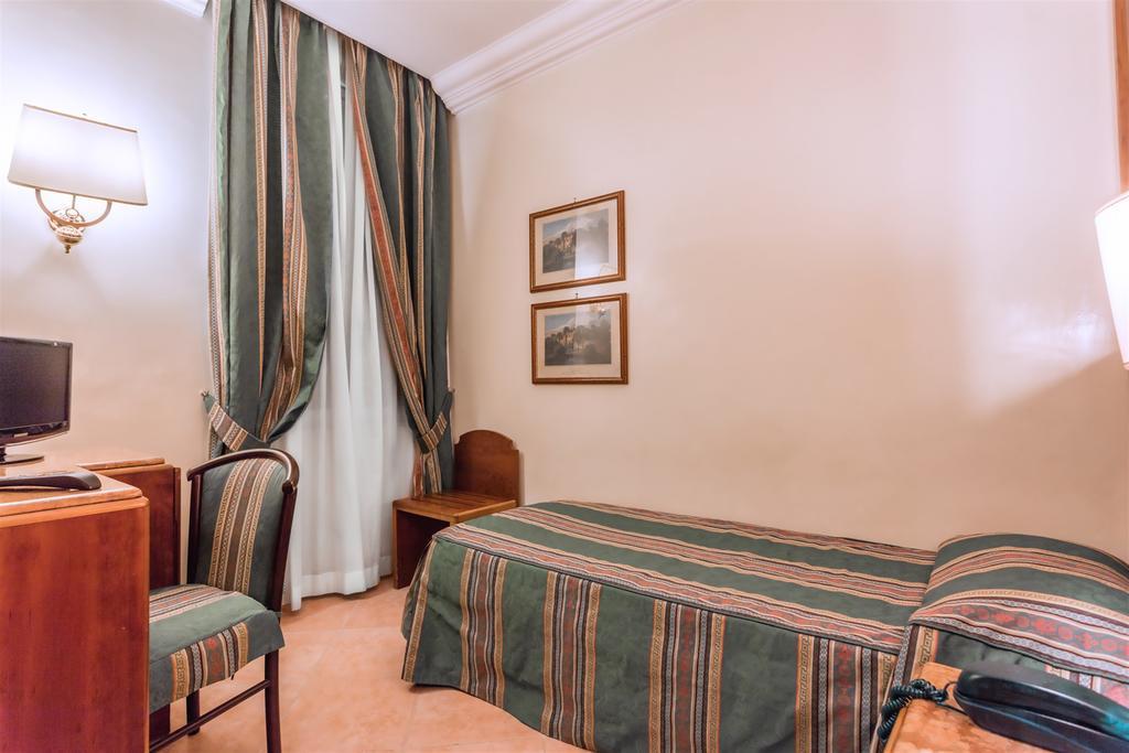 Raeli Noto Hotel Roma