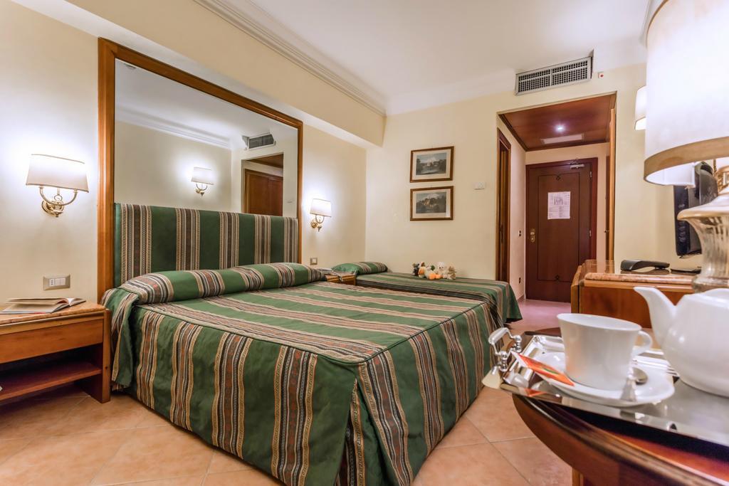 Hotel Raeli Floridia 3*