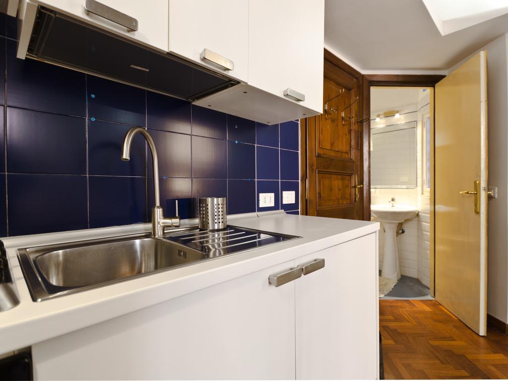 Rentopolis Vicolo Del Piede - Trastevere Apartment *