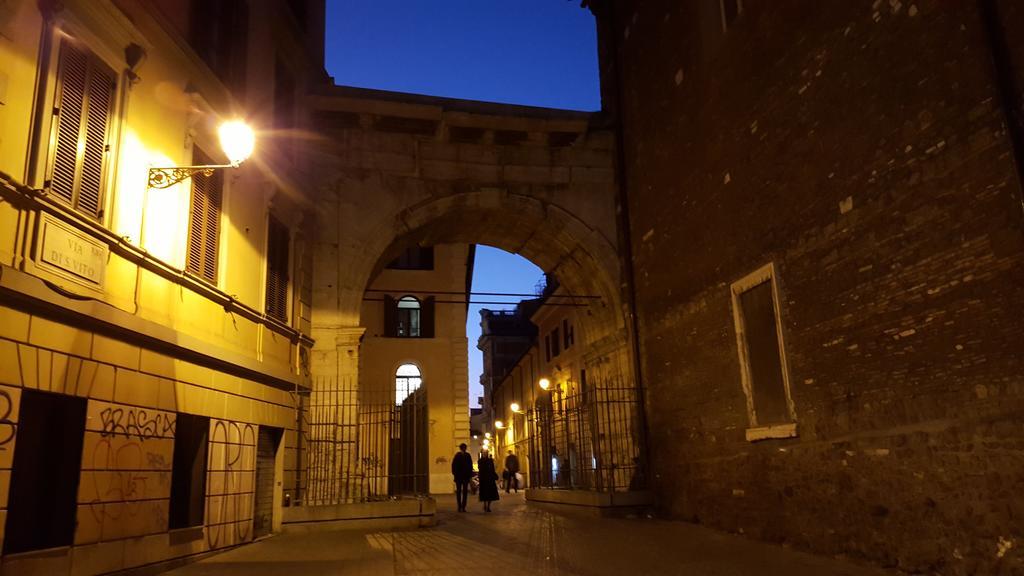 Arco Di Gallieno Bed and breakfast