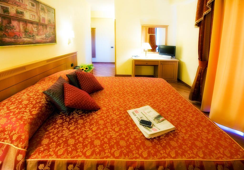 Bright Hotell