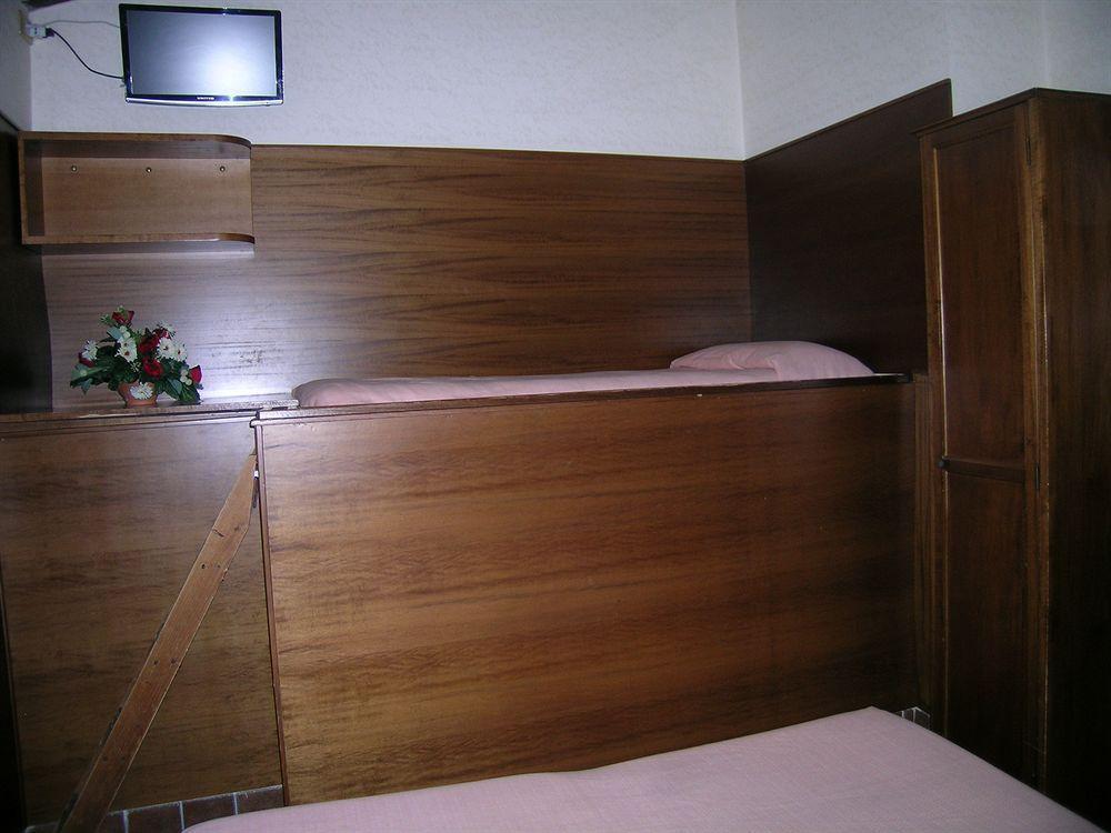 Antico Borgo Di Trastevere Hotel