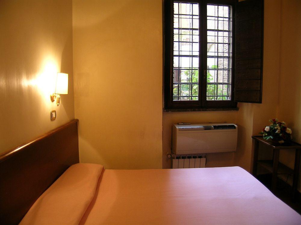 Antico Borgo Di Trastevere 2*