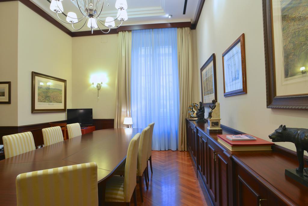 Domus Australia Hotell