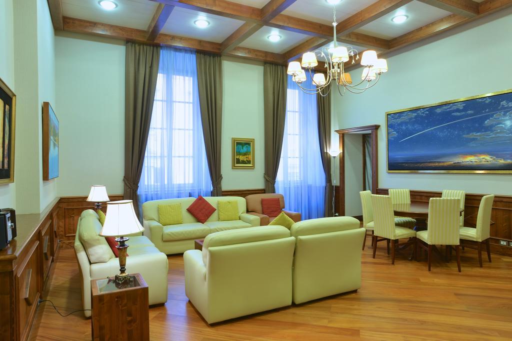 Domus Australia Hotell 4*