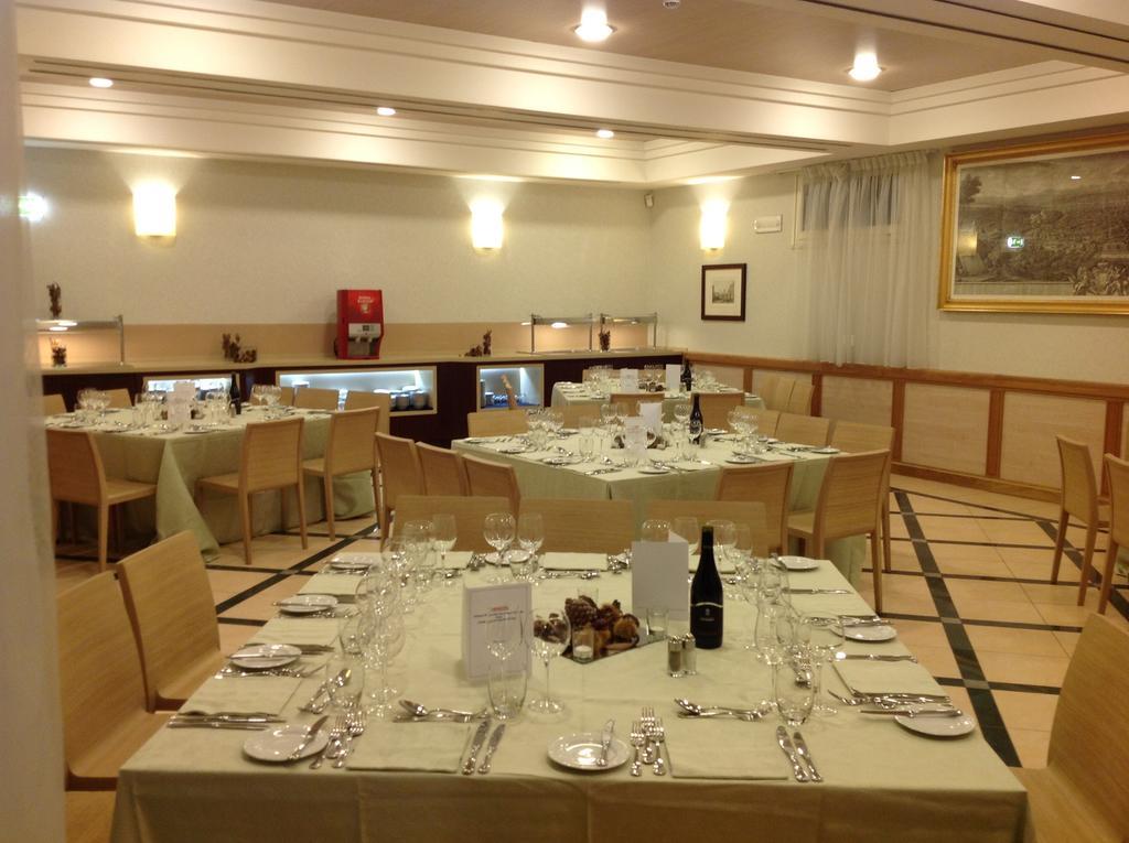 Domus Australia Hotell 4*