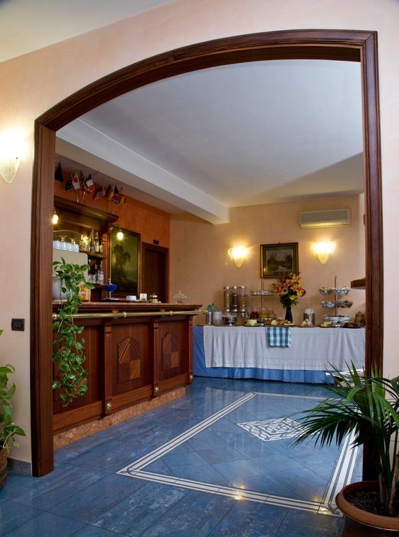 Hotell Rimini 3*