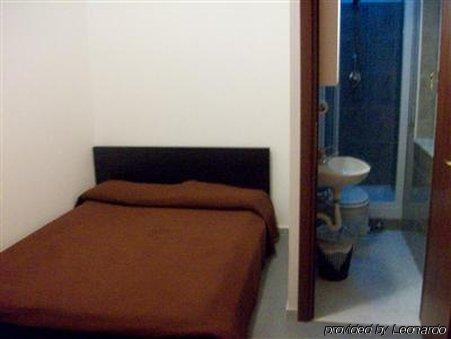Hello Hotel 2*