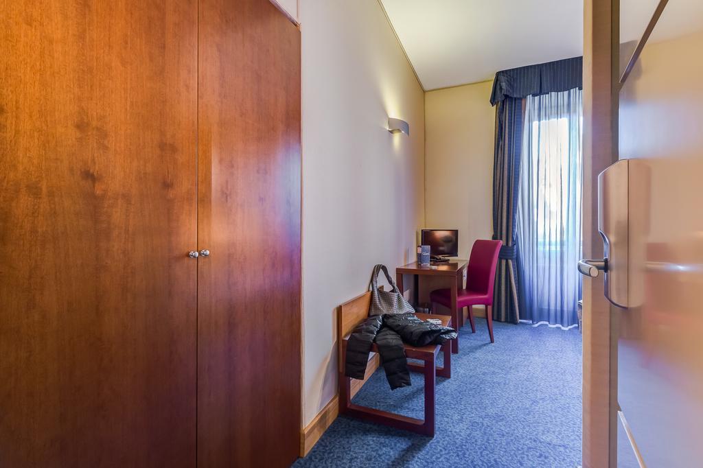 Rovati 3* Roma