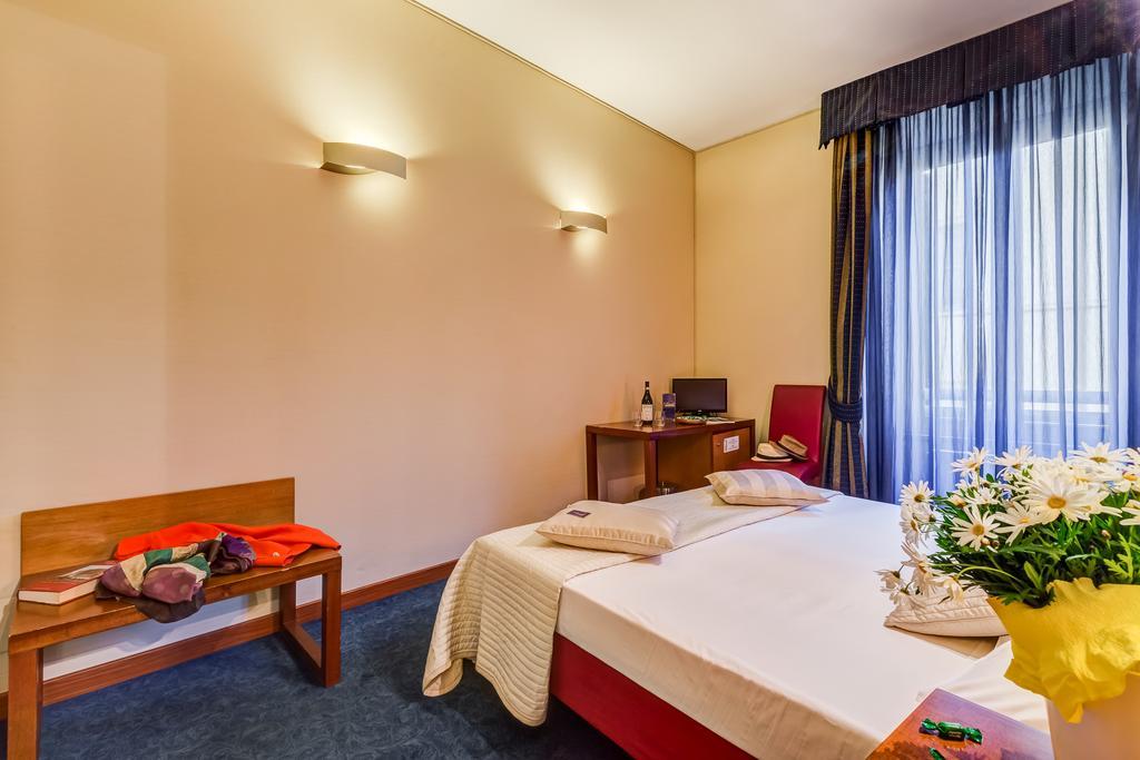 Rovati 3* Roma